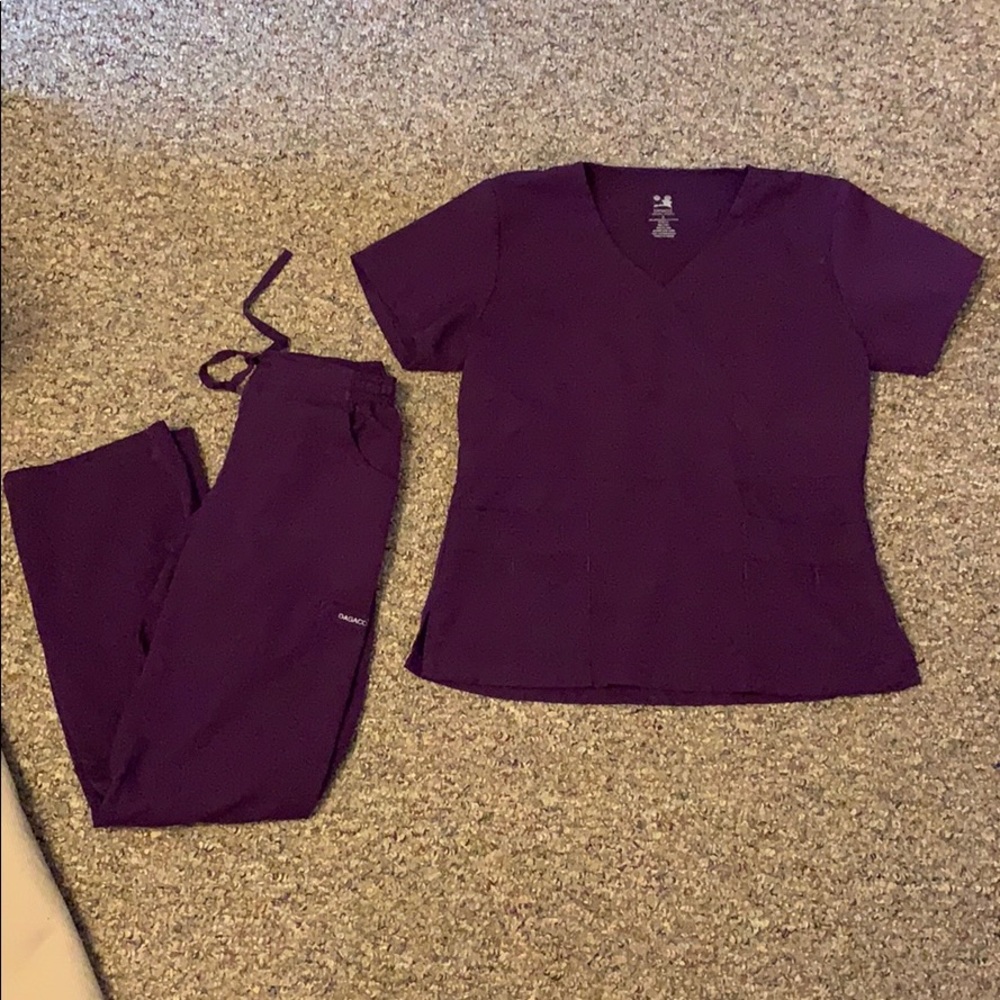 Dark Purple Dagacci Natural Stretch Scrub Set